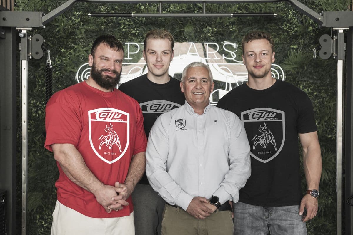 Équipe Telju Fitness — de g. à dr. Jan Willem van der Klis, Damian Stal, Juanjo Lopez Serrano, Ben Heringhaus